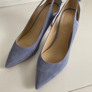 Marc Fisher Teagin heel in light blue suede 🎀